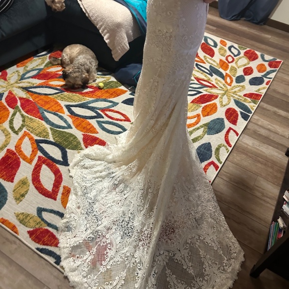 Beautiful handmade wedding dress - Picture 3 of 5